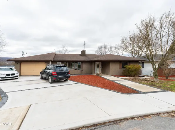 6 Short St, Carbondale, PA 18407