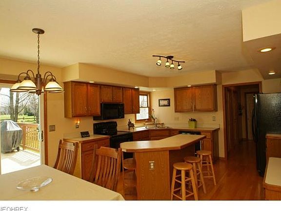 2nd image of 174 Countryside Dr