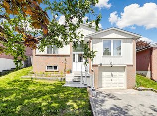 57 William Roe Blvd, Newmarket, ON L3Y 5E9