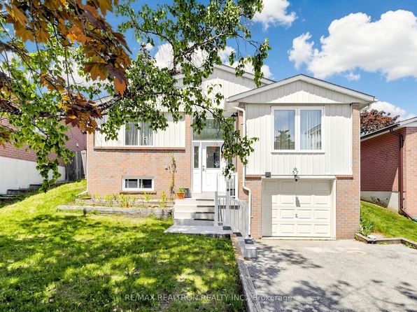 57 William Roe Blvd, Newmarket, ON L3Y 5E9