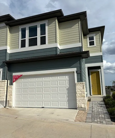 1015 Vista View Dr #101 — Photo 2