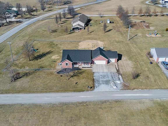 2nd image of 143 Blueberry Ln