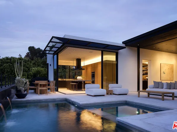 1450 Blue Jay Way, Los Angeles, CA 90069