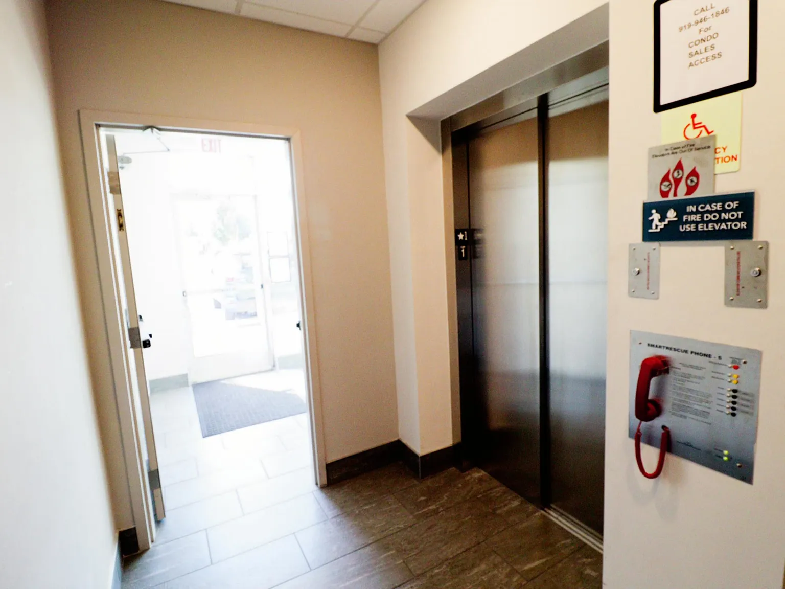 1 bed, 1.0 bath, $1,195 — Photo 2