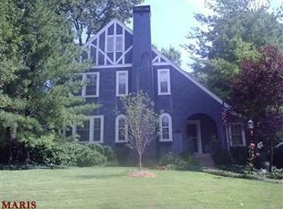 56 Wildwood Ln, Saint Louis, MO 63122