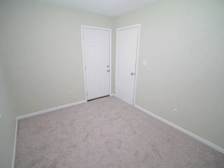 2304 Hartsfield Ct #B — Photo 21