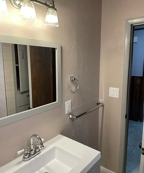 2236 Ashley Dr — Photo 12