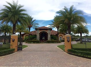 9828 NW 135th St, Hialeah Gardens, FL 33018