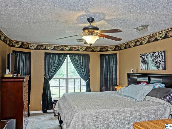 5th image of 205 River Oaks Dr
