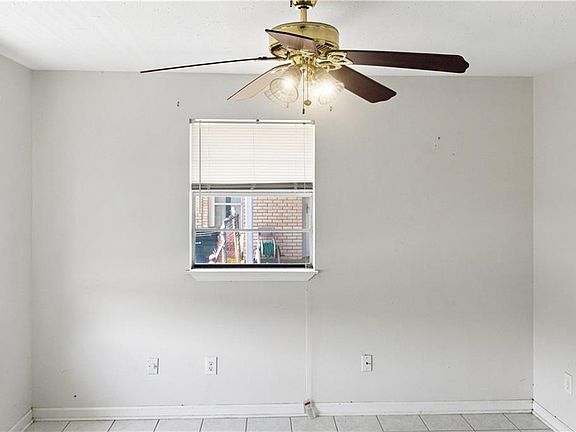 4th image of 7527 Michigan St