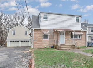 45 Sand Rd, Westwood, NJ 07675