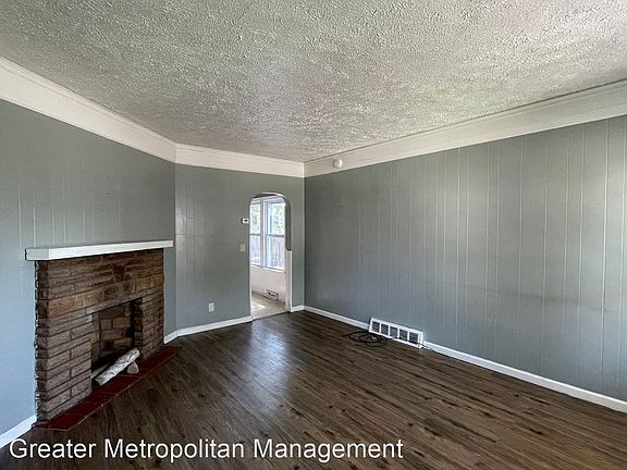2nd image of 12821 Sprecher Ave