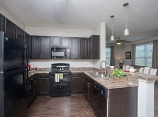 1328 Parklane Rd #109, McComb, MS 39648