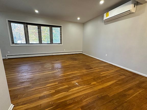 3rd image of 2570 Davenport Pl #1