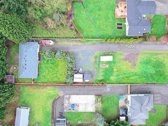 4th image of 6007 195th Ave E