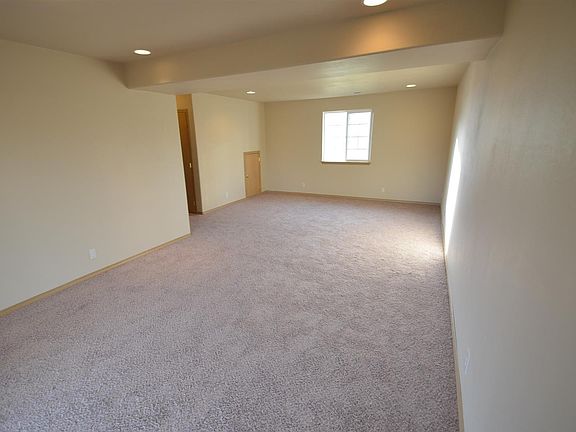 3rd image of 8323 80th Dr NE
