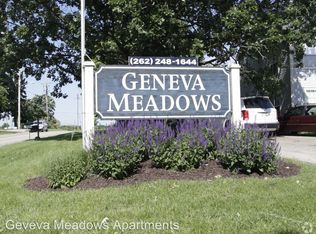1155 S Wells St APT 3, Lake geneva, WI 53147