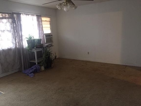 2nd image of 1411 E Main St