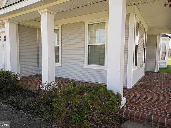 5th image of 102 Widgeon Way