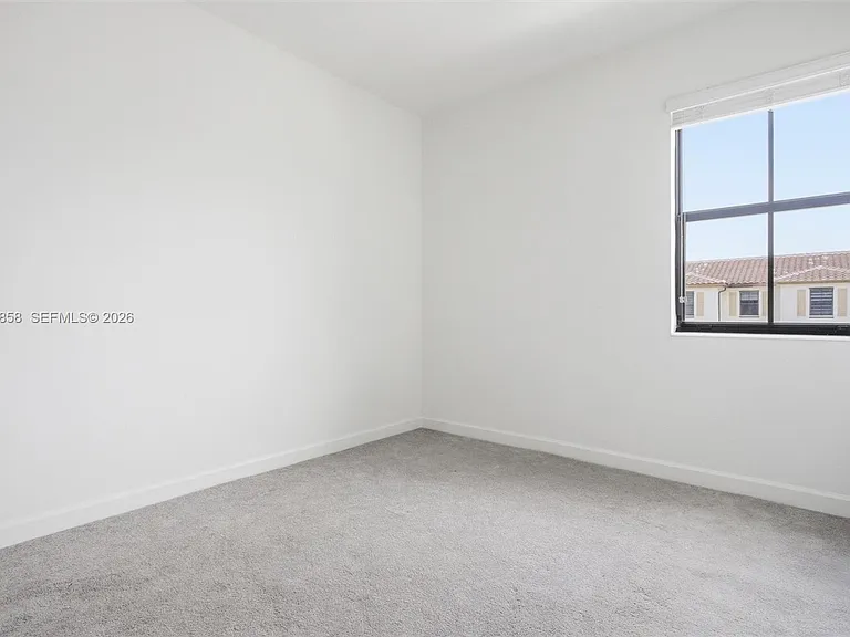 11833 SW 245th Ter — Photo 22