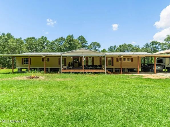 8360 Cuevas Town Rd, Picayune, MS 39466