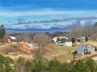 75 Magnolia Farms Dr, Asheville, NC 28806