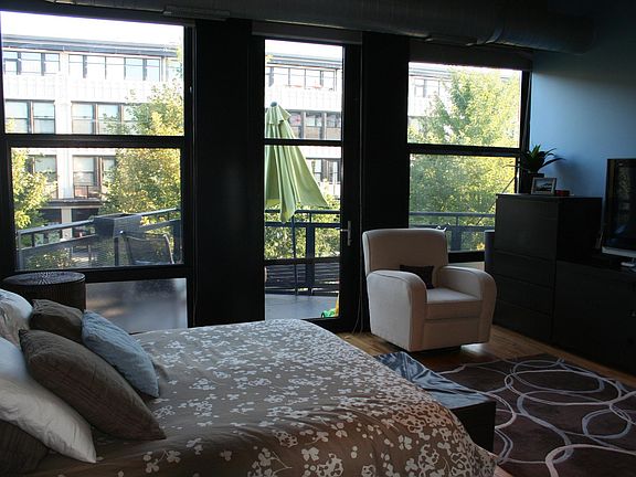 5th image of 1110 W 15th St Unit 229