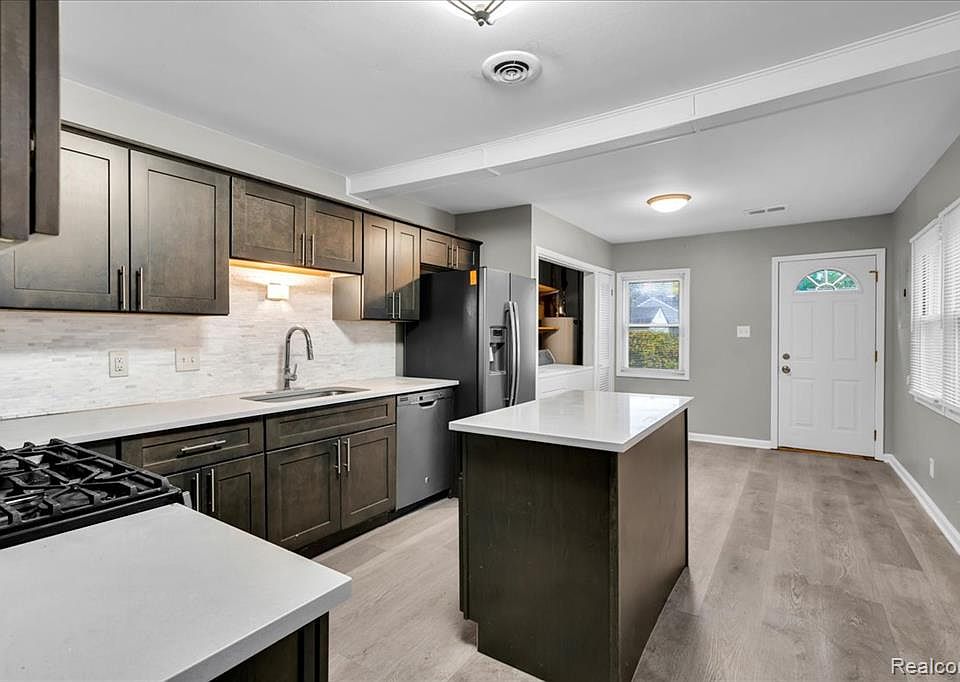 1436 E Cambourne St, photo 5