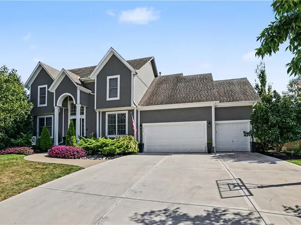 16915 W 161st St, Olathe, KS 66062