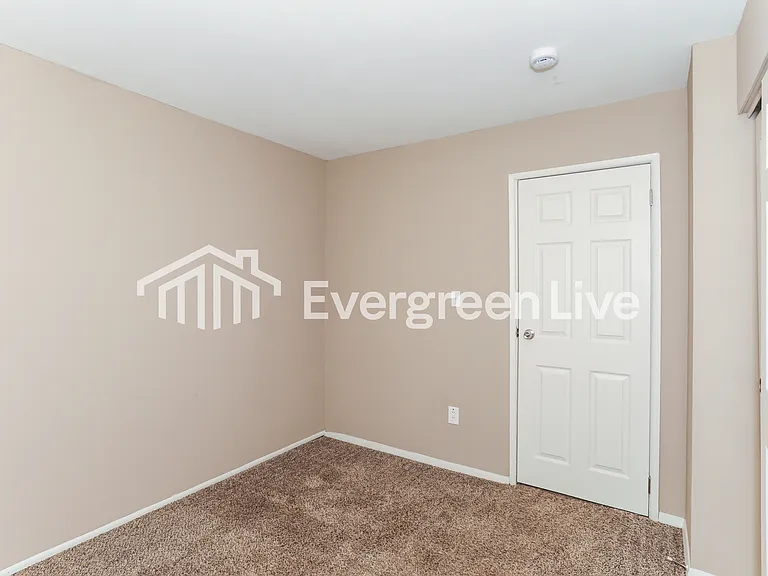 2445 Schon Dr — Photo 10