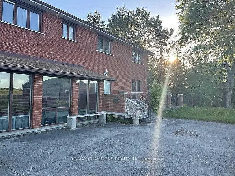 13869 Airport Rd — Photo 20