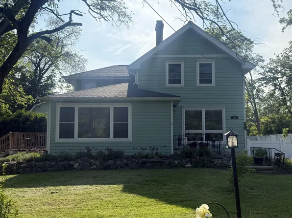 644 N Villa Ave, Villa Park, IL 60181