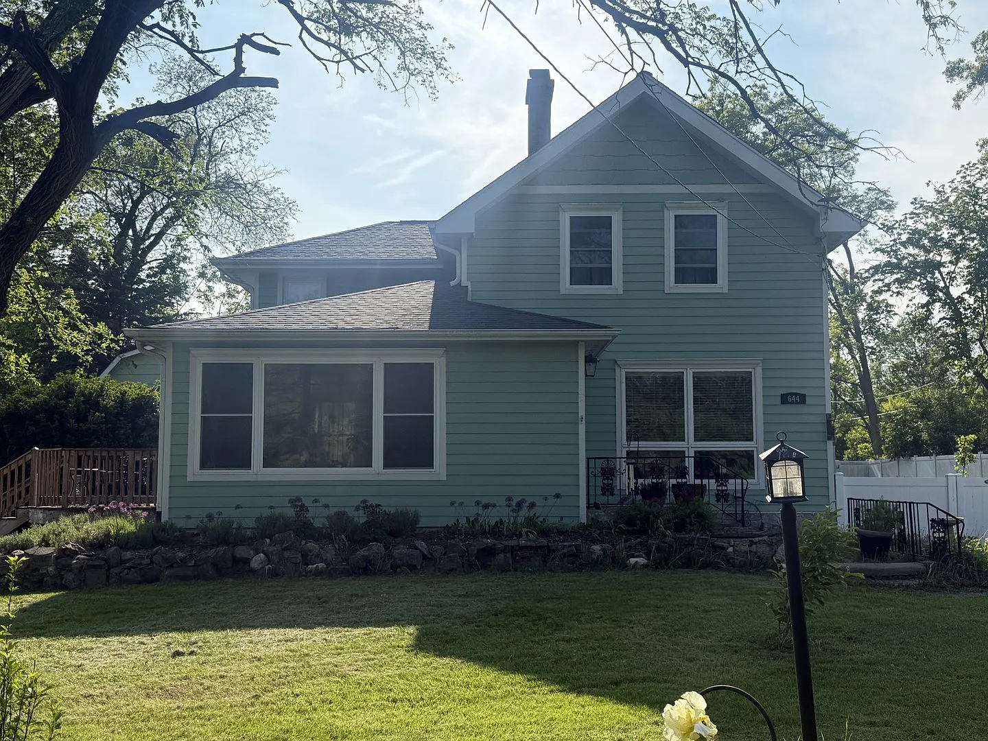 644 N Villa Ave photo 1