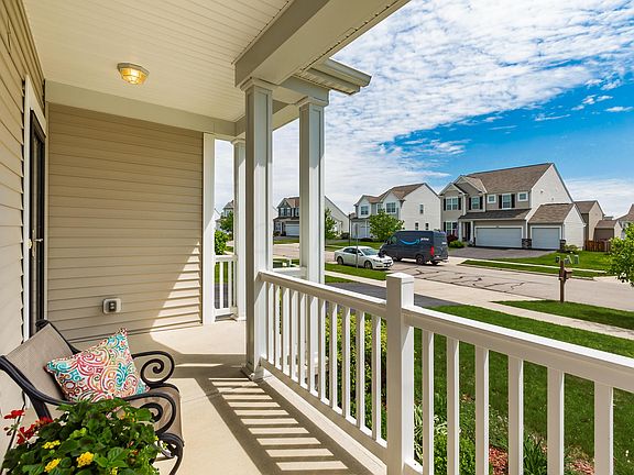 4th image of 1389 Park Meadow Dr