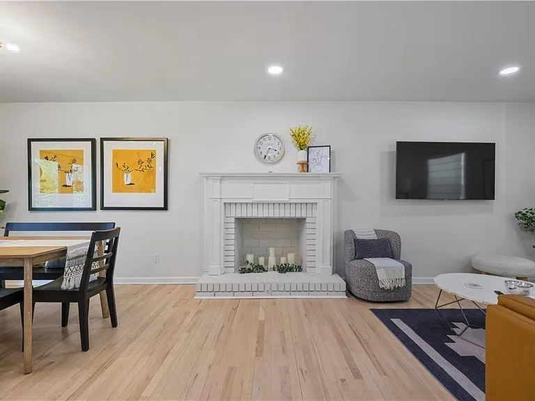 677 Hillandale Cir SW — Photo 10