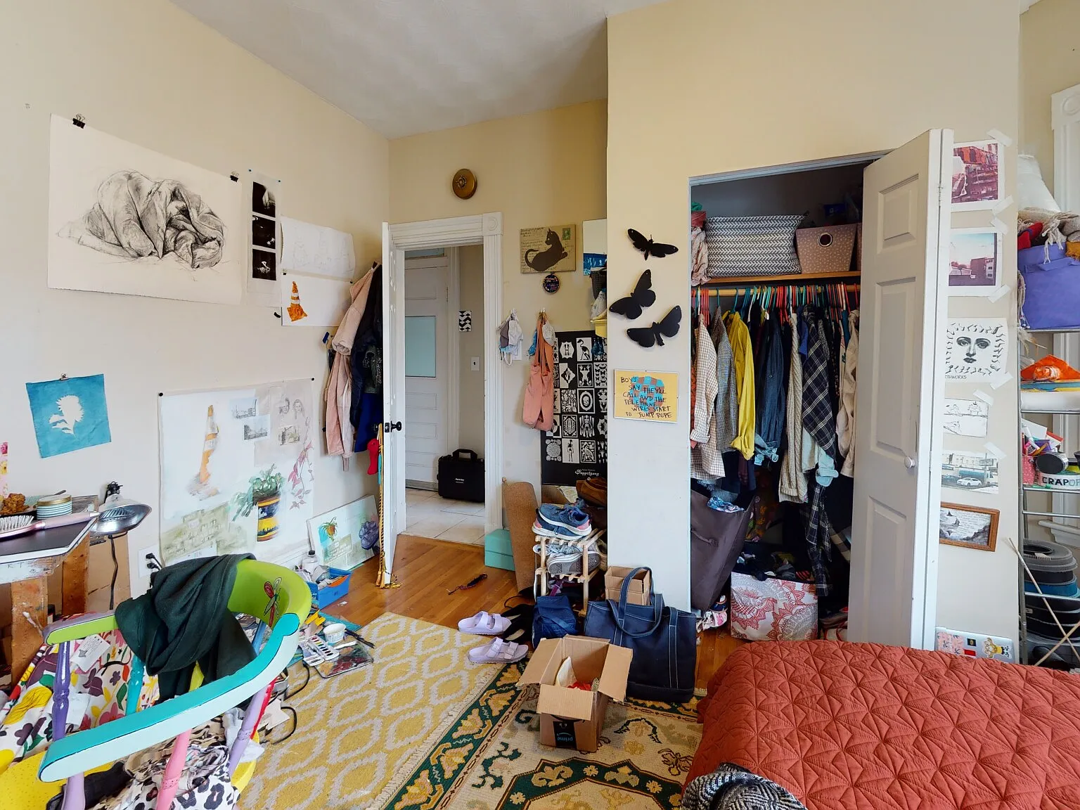 Renovated 4BR in East Boston Hardwood Floors + Deck — Photo 2
