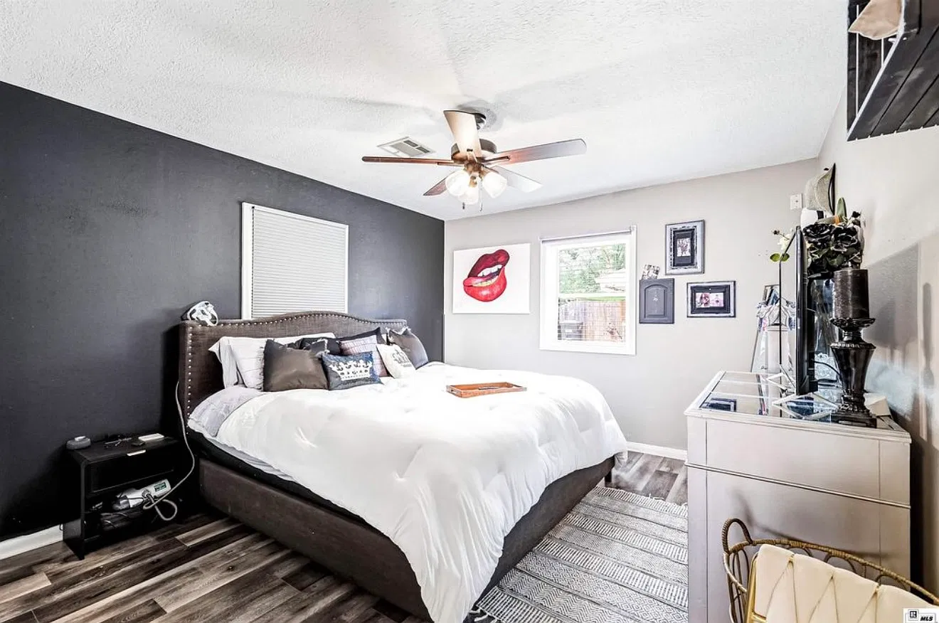 3 bed, 1995 sqft, $2,800 — Photo 4