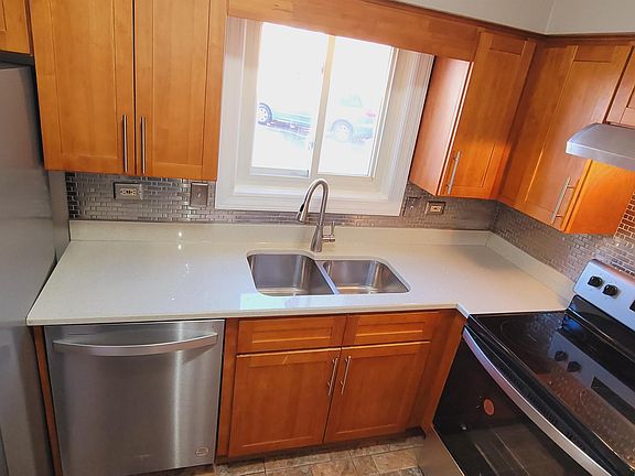 2nd image of 4619 W 95th St
