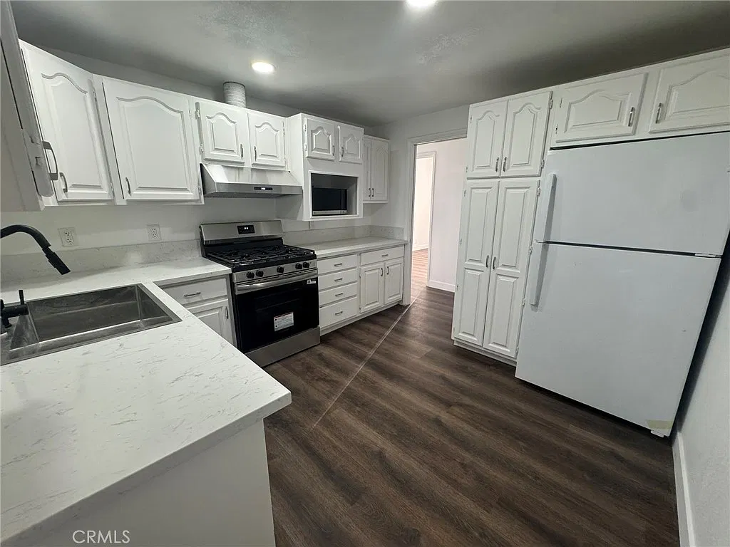 4 bed, 1812 sqft, $3,800 — Photo 4