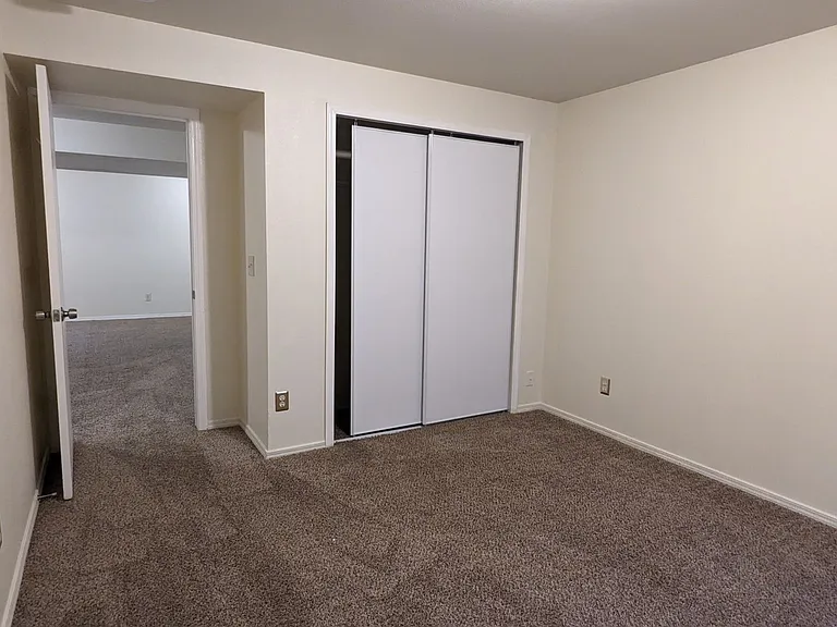 5444 Hicks Dr — Photo 20
