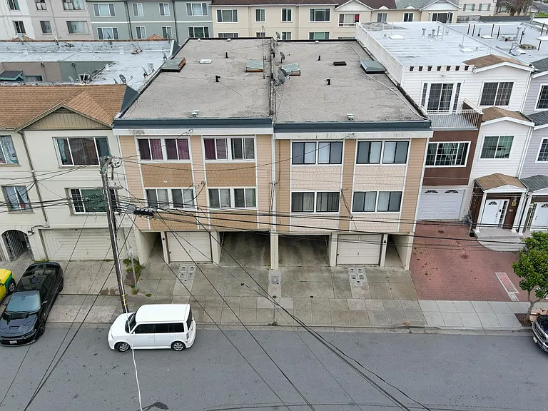 31 1st Ave #4 — Photo 8
