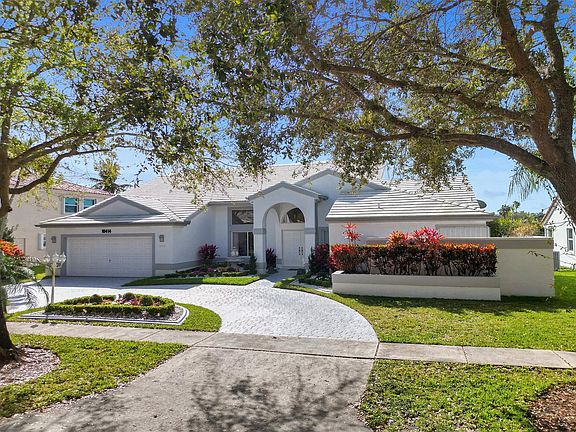 4th image of 10414 Bermuda Drive