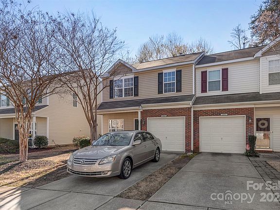 3rd image of 13923 Singleleaf Ln
