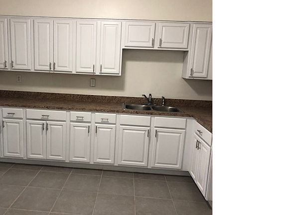 2nd image of 2607 Royal Palm Cir