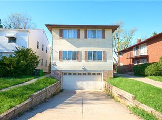 11213 McCracken Rd, Garfield Heights, OH 44125