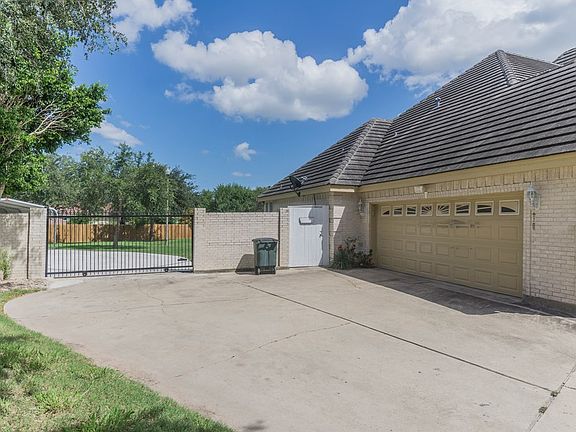 5th image of 1610 Lauren Ln