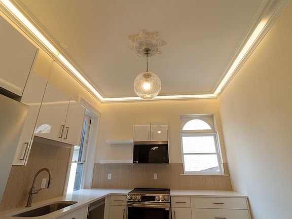 5th image of 17 N Pearl St #3
