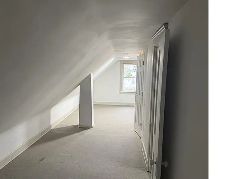 11903 Fairport Ave — Photo 21