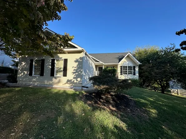 445 Sawgrass Ct, Westminster, MD 21158