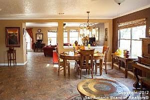 4th image of 7422 Saddle Bend Dr